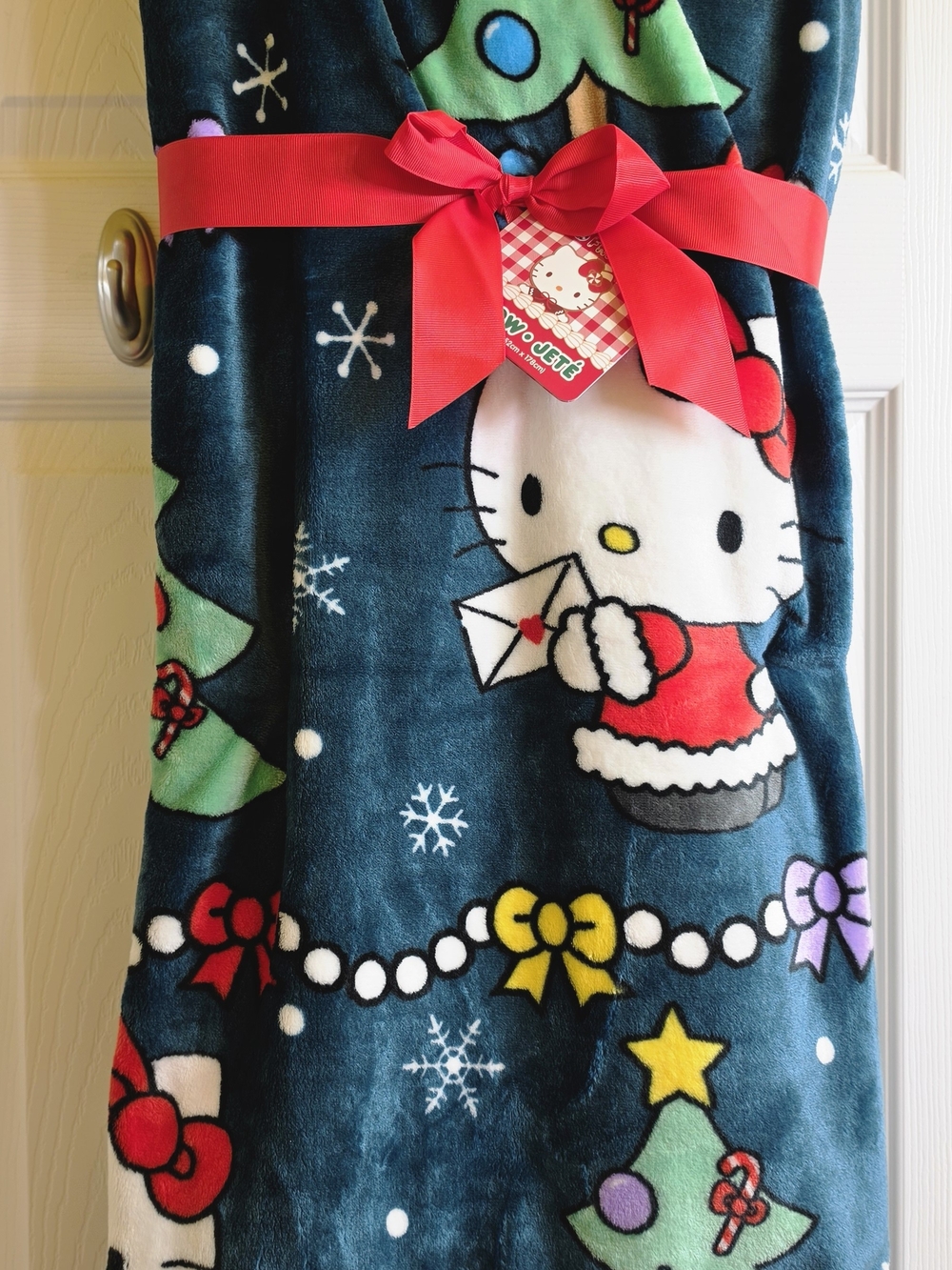 Sanrio Hello Kitty Christmas Plush Throw NWT 60x70